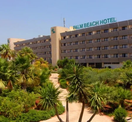 Palm Beach Hotel & Bungalows