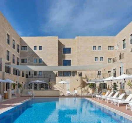 Edmond Rosh Pina Hotel