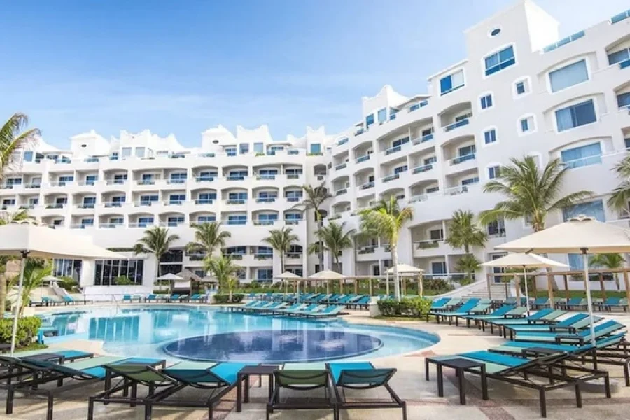Wyndham Alltra Cancun All Inclusive Resort