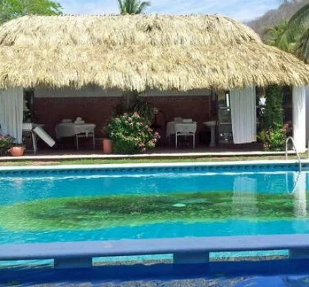 Canadian Resorts Huatulco