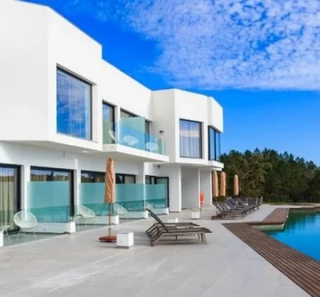 Enigma — Nature & Water Hotel