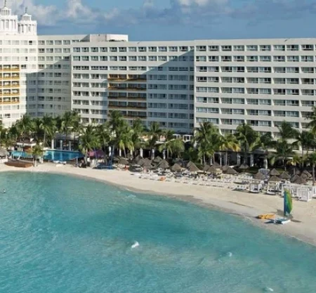 Dreams Sands Cancun Resort & Spa