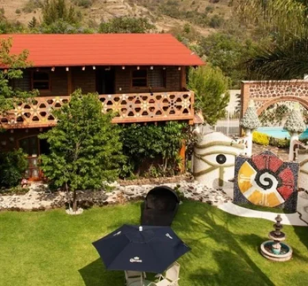 Paradise Hotel Boutique & Lounge