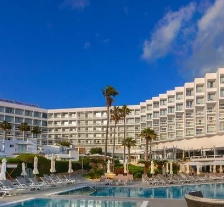 Leonardo Plaza Cypria Maris Beach Hotel & Spa